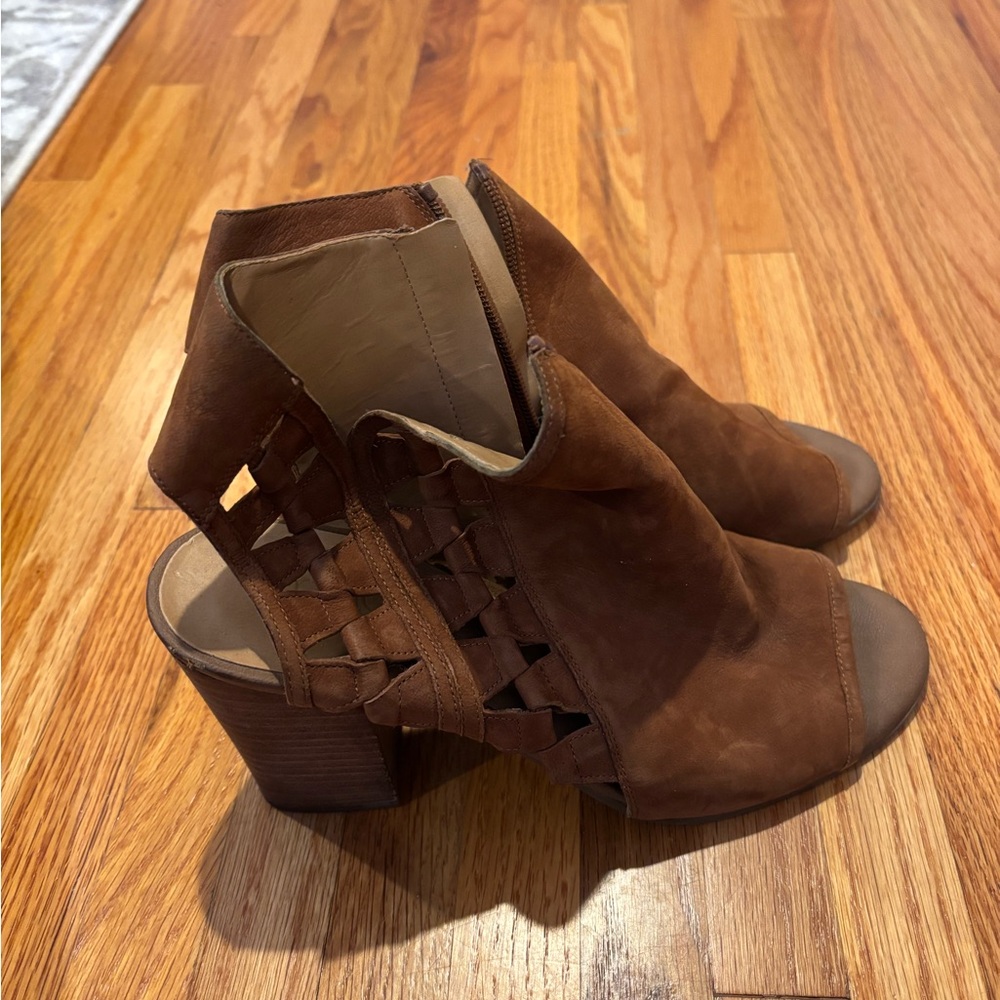 Franco Sarto size 10 Women's Brown Suede Open-Toe Block Heel Booties